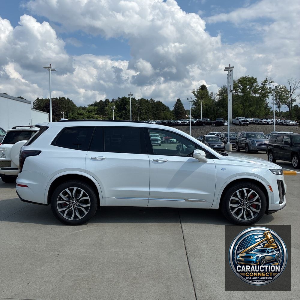 2025 Cadillac XT6 Sport