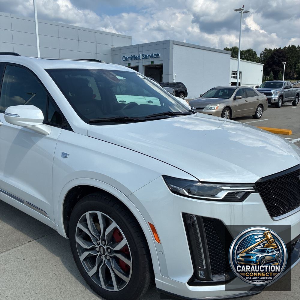 2025 Cadillac XT6 Sport