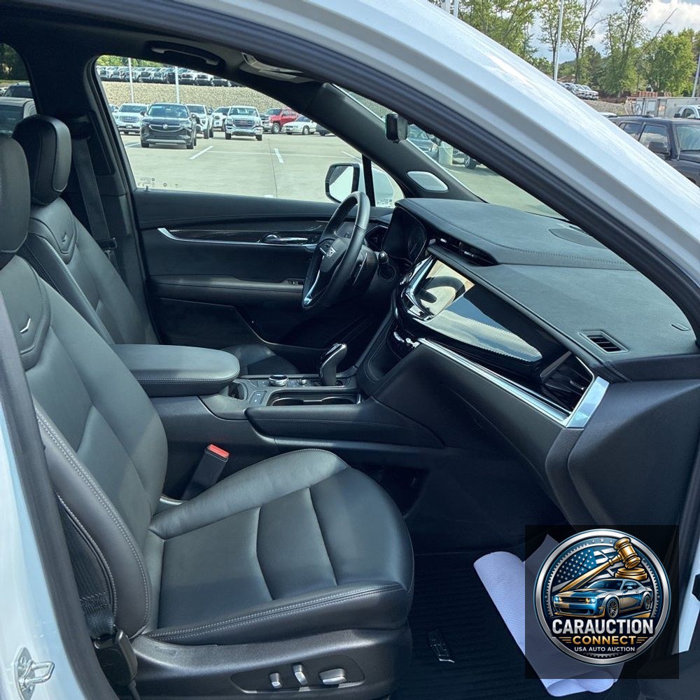 2025 Cadillac XT6 Sport