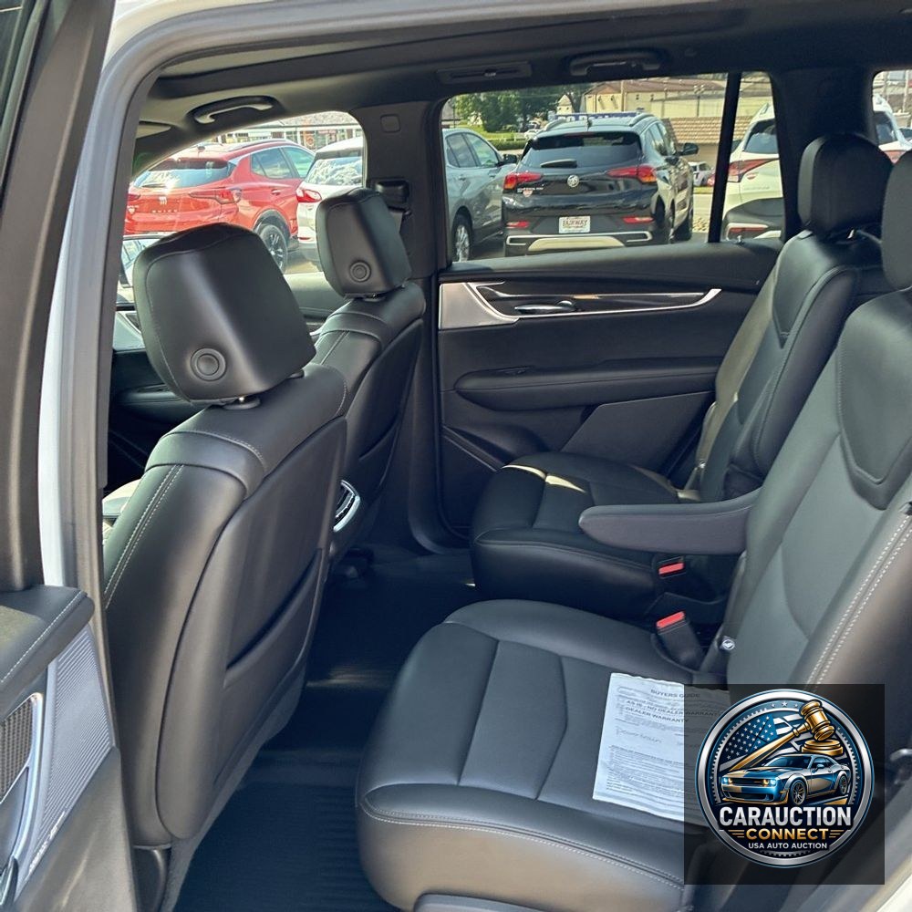 2025 Cadillac XT6 Sport