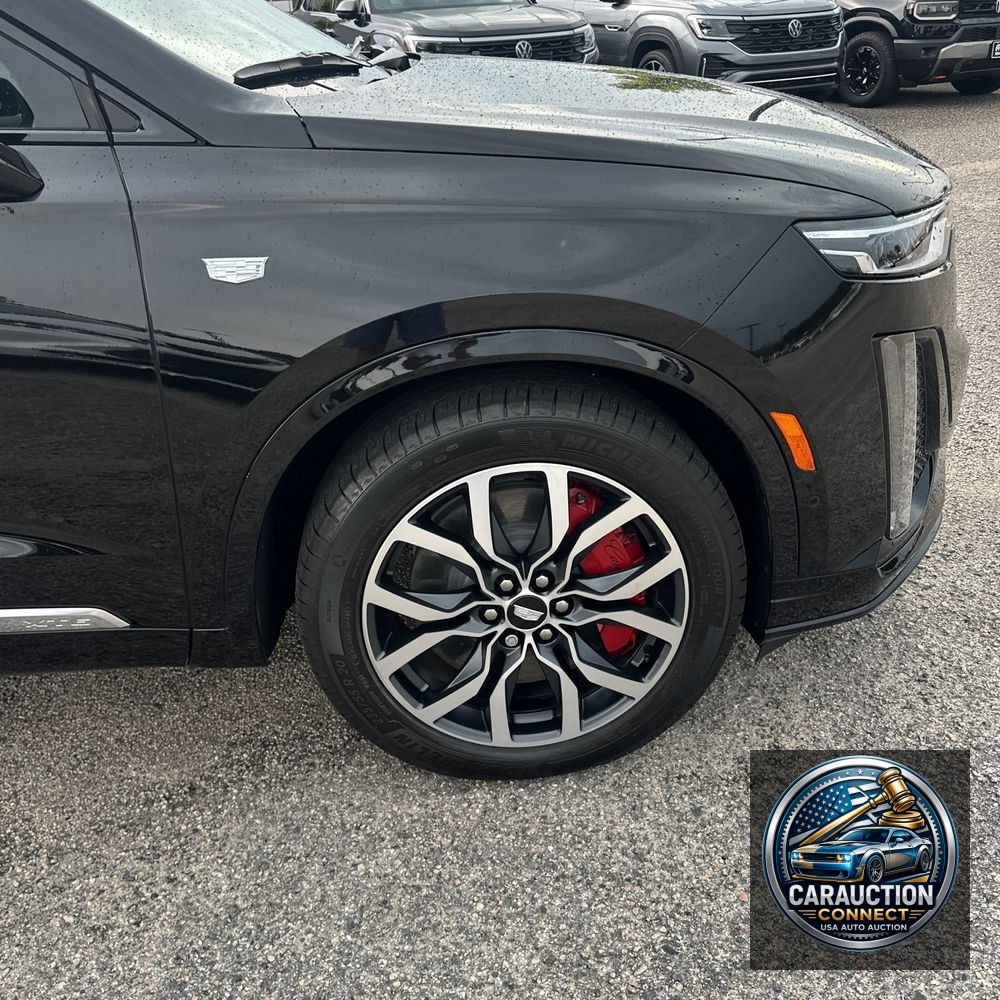 2025 Cadillac XT6 Sport