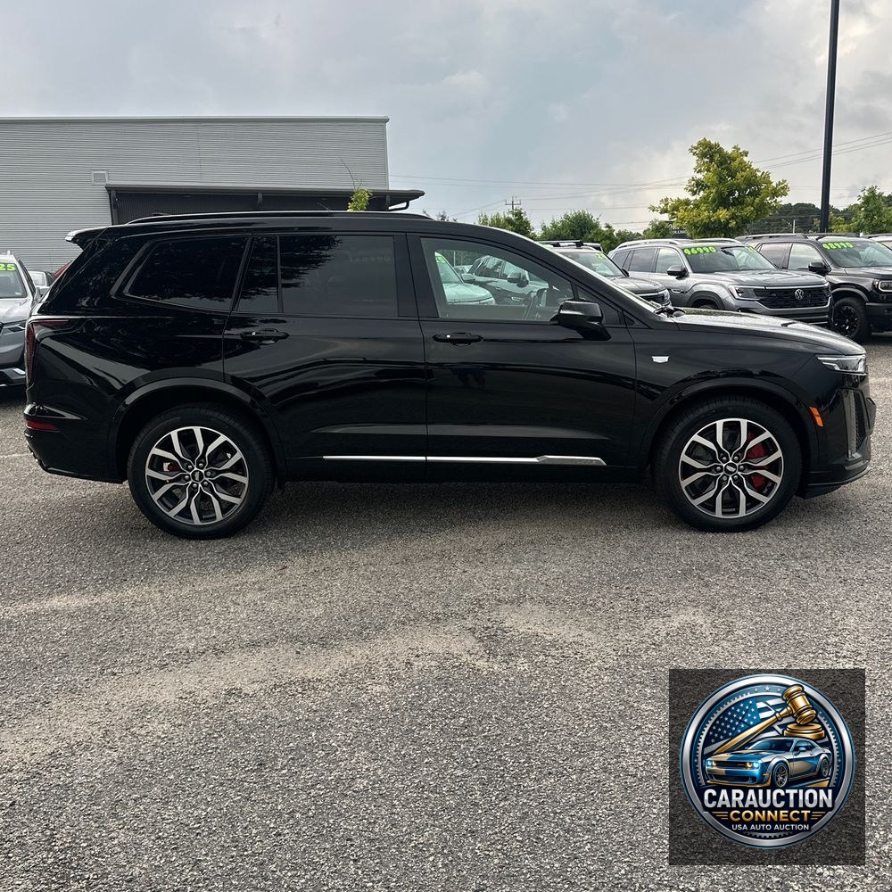 2025 Cadillac XT6 Sport