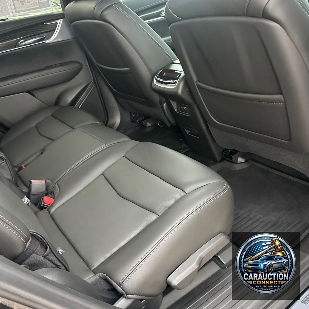 2025 Cadillac XT6 Sport