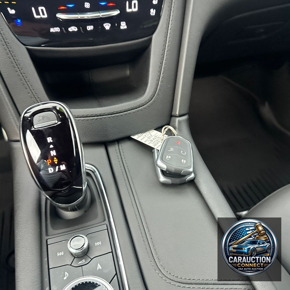 2025 Cadillac XT6 Sport