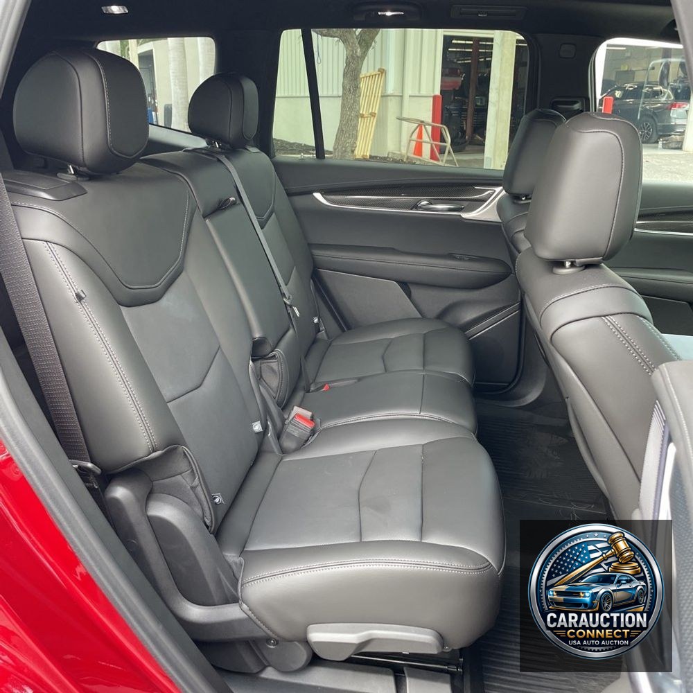 2024 Cadillac XT6 Sport