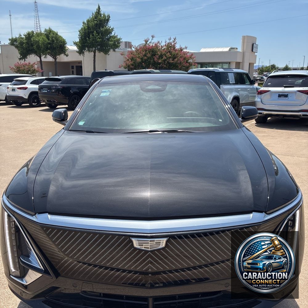 2024 Cadillac LYRIQ Luxury 3