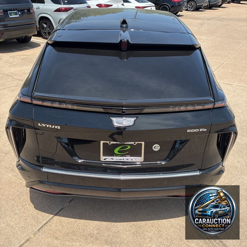 2024 Cadillac LYRIQ Luxury 3