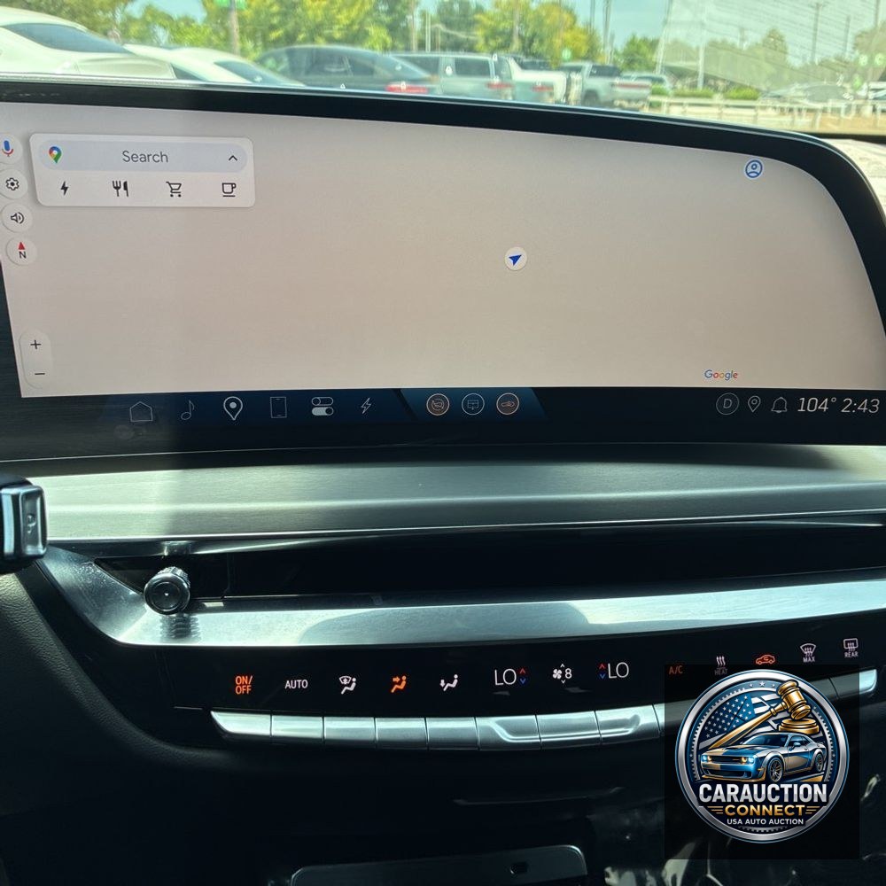 2024 Cadillac LYRIQ Luxury 3