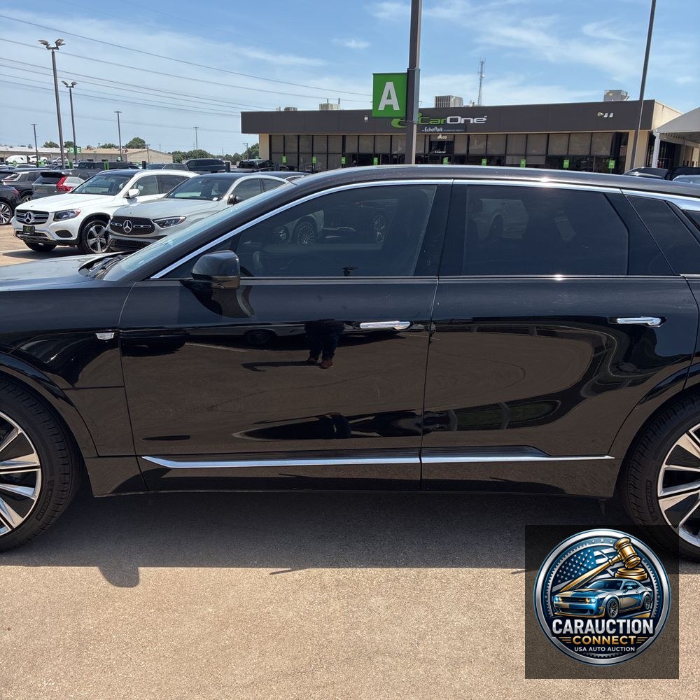 2024 Cadillac LYRIQ Luxury 3