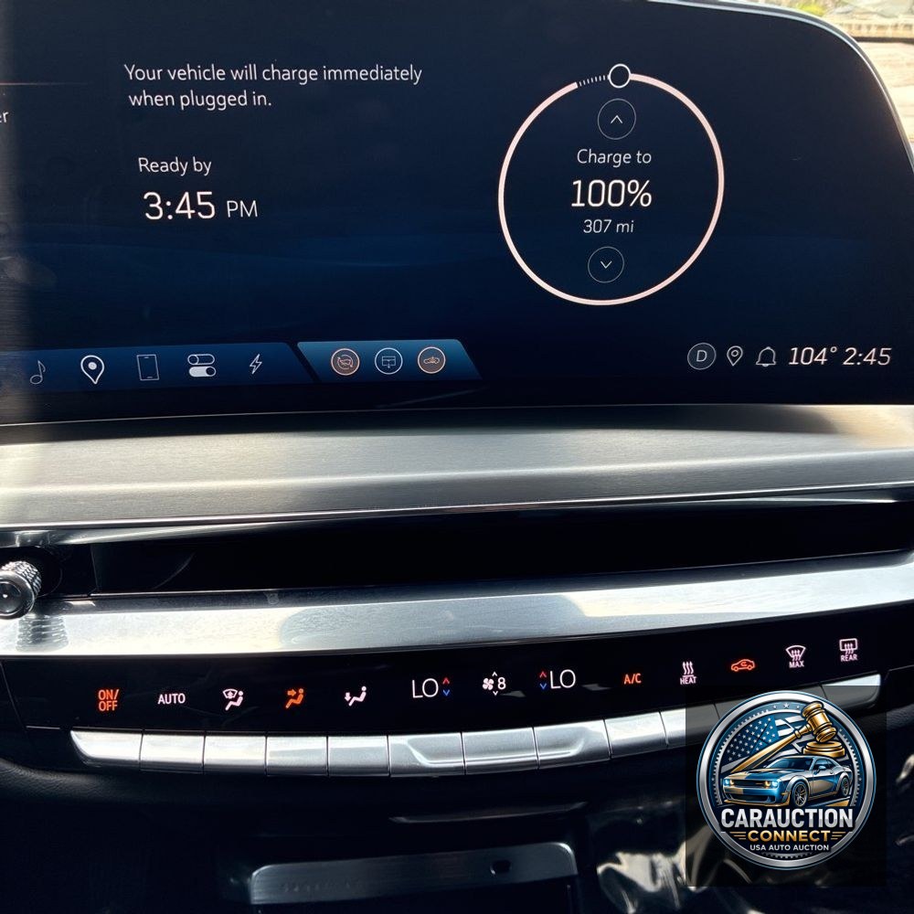 2024 Cadillac LYRIQ Luxury 3