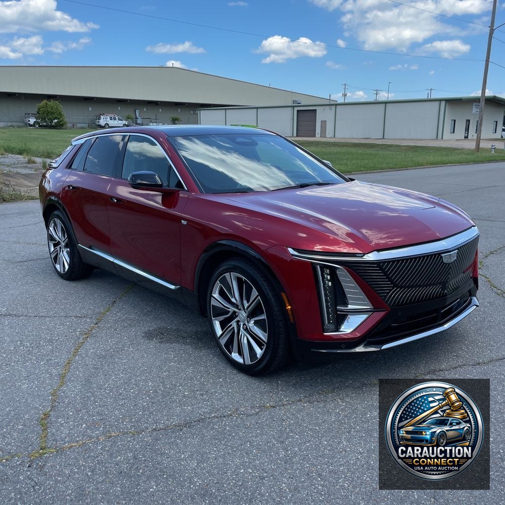 2024 Cadillac LYRIQ Luxury 3
