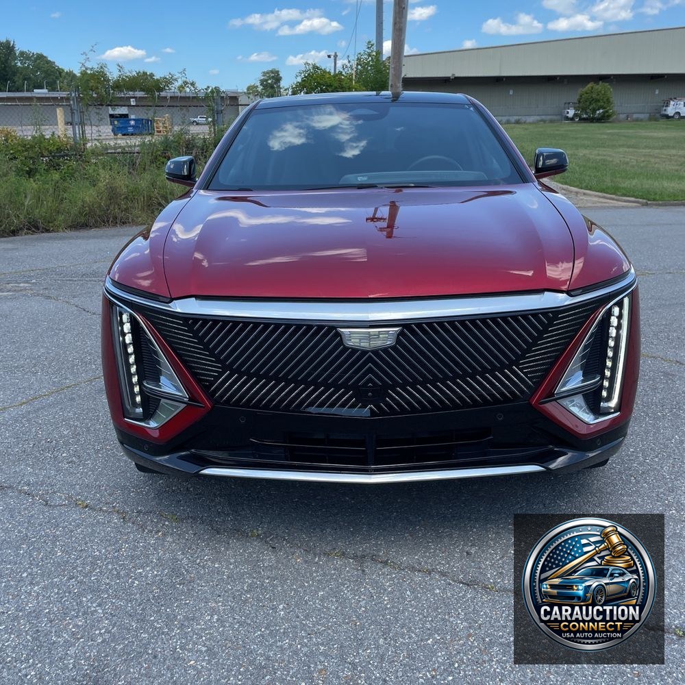 2024 Cadillac LYRIQ Luxury 3