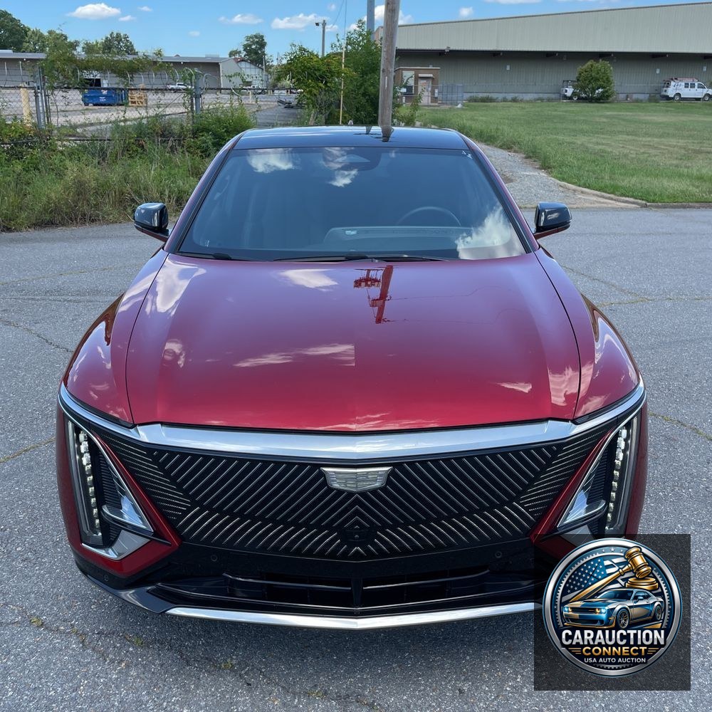2024 Cadillac LYRIQ Luxury 3