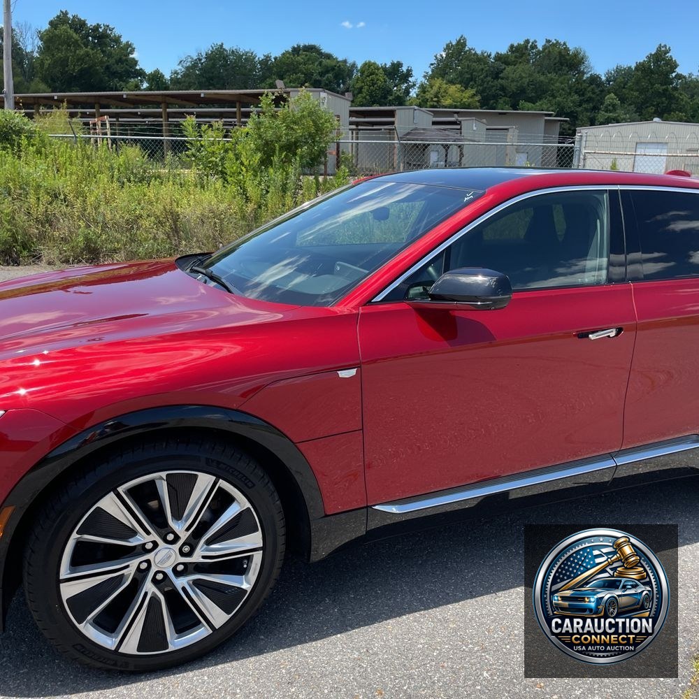 2024 Cadillac LYRIQ Luxury 3
