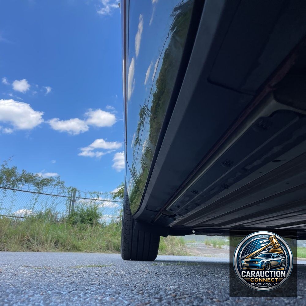 2024 Cadillac LYRIQ Luxury 3