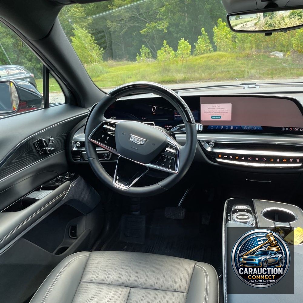 2024 Cadillac LYRIQ Luxury 3