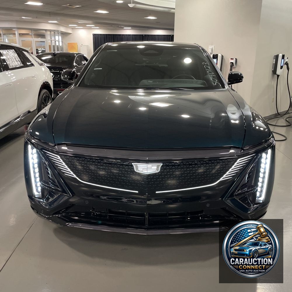 2024 Cadillac LYRIQ Sport 2