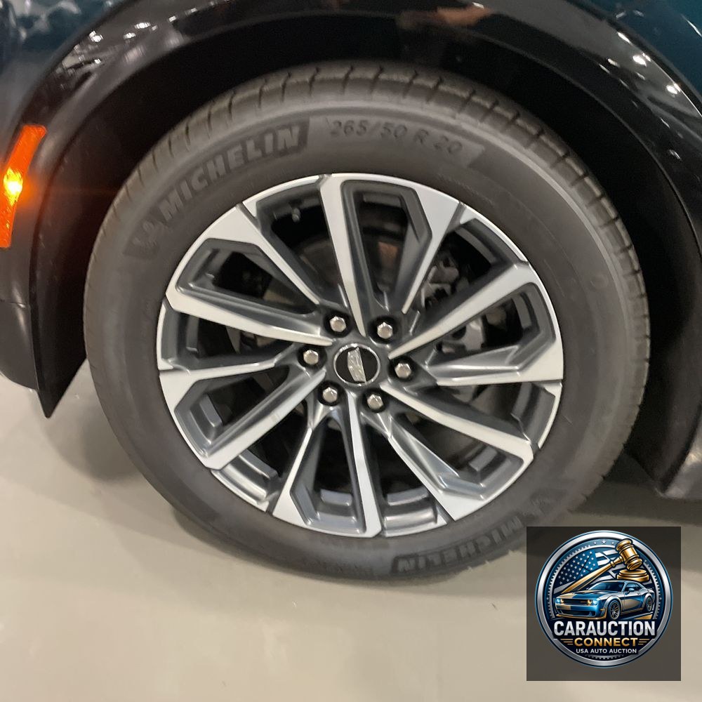 2024 Cadillac LYRIQ Sport 2