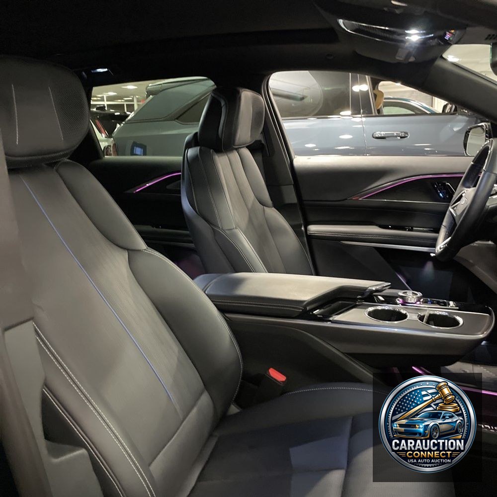 2024 Cadillac LYRIQ Sport 2