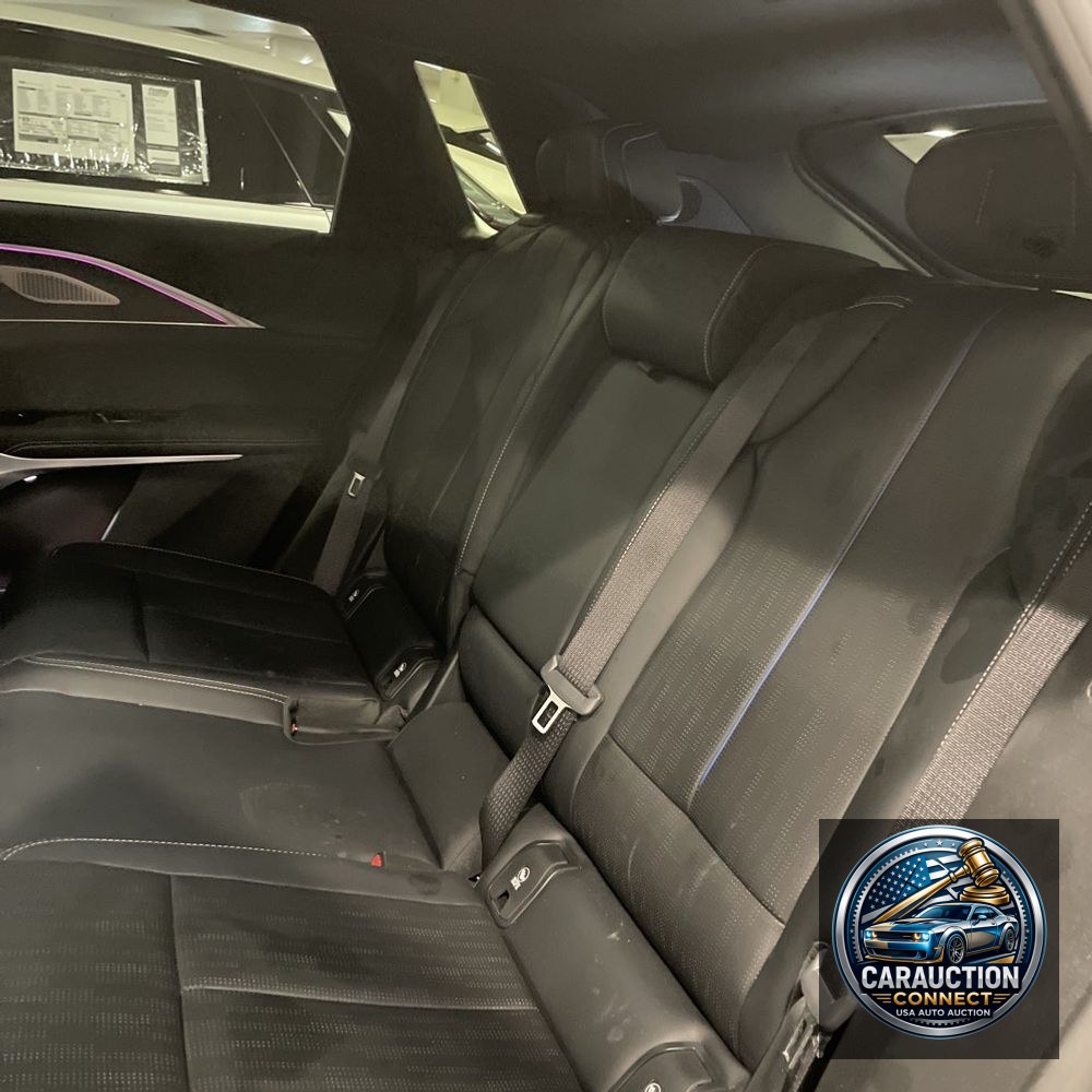 2024 Cadillac LYRIQ Sport 2