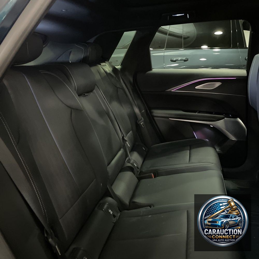 2024 Cadillac LYRIQ Sport 2