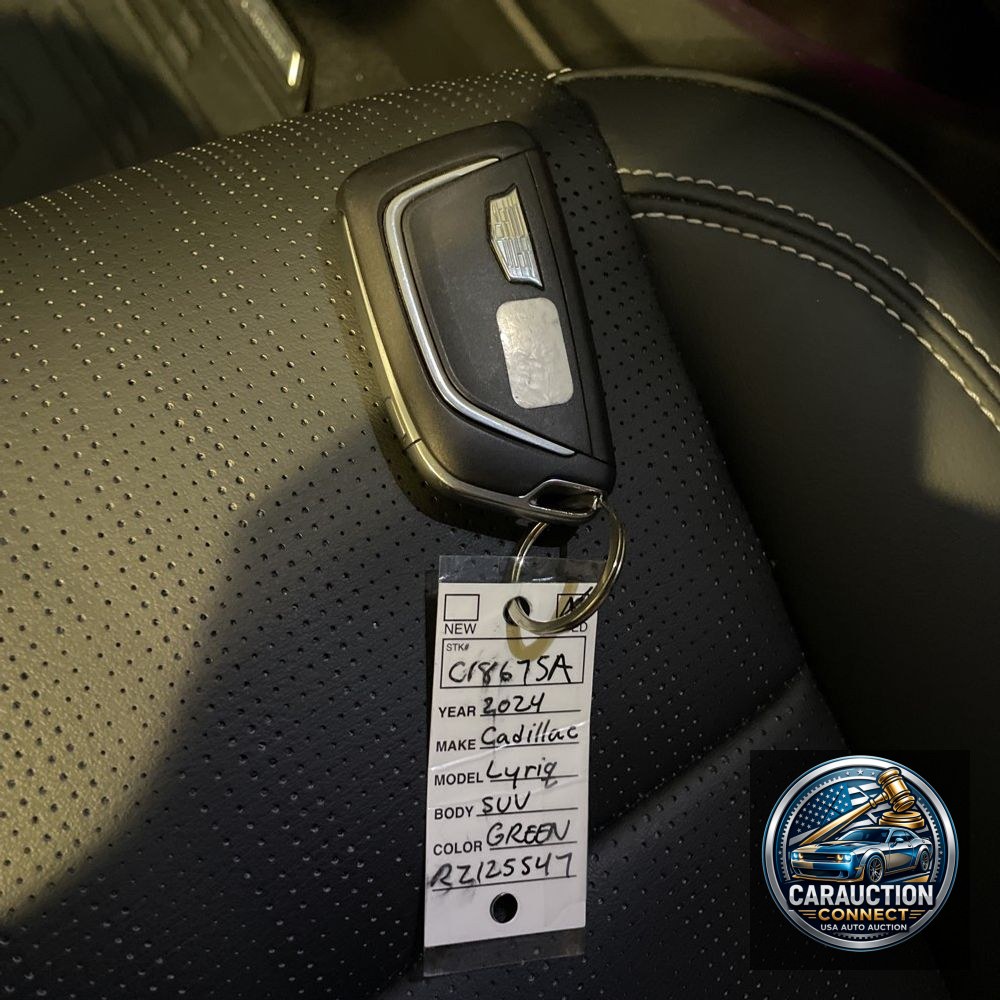 2024 Cadillac LYRIQ Sport 2