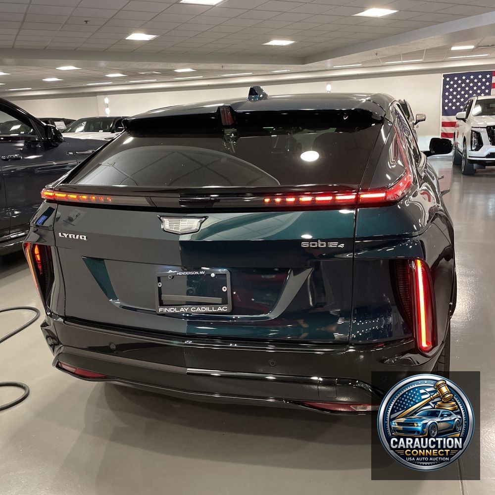 2024 Cadillac LYRIQ Sport 2
