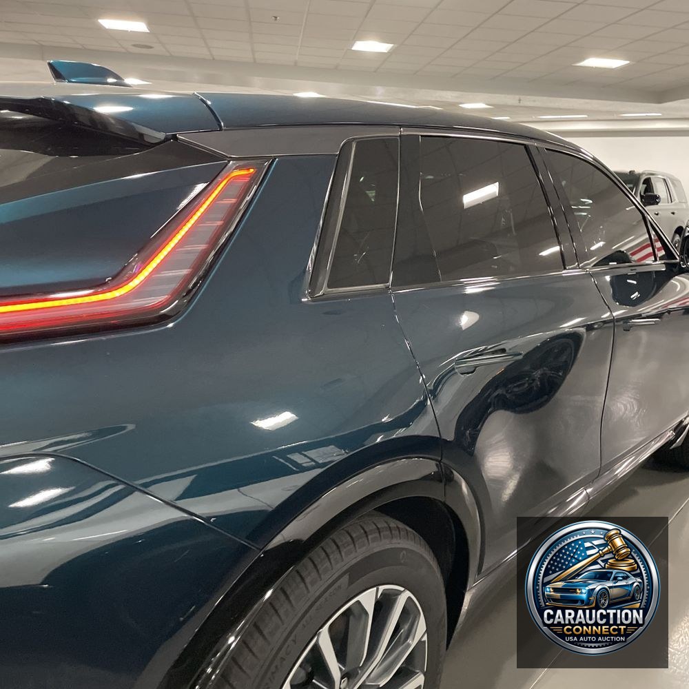 2024 Cadillac LYRIQ Sport 2