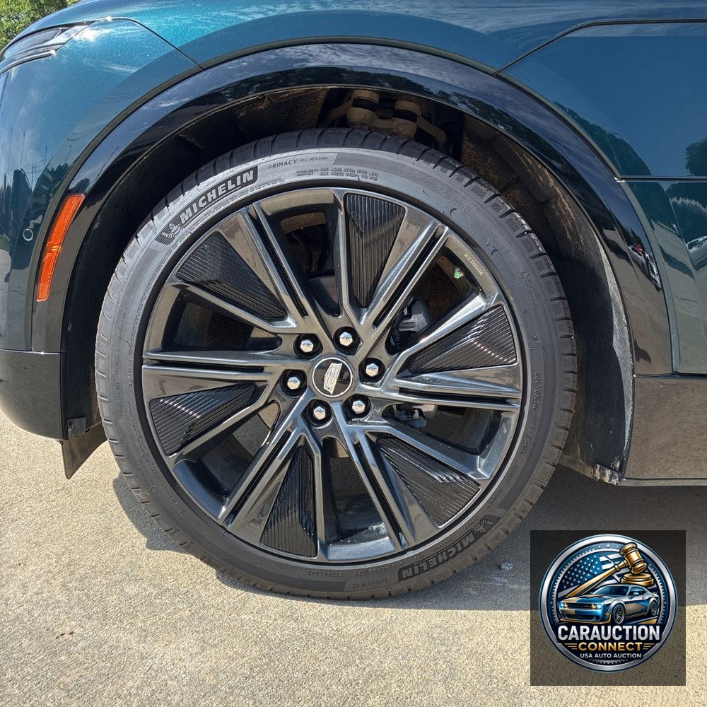 2024 Cadillac LYRIQ Sport 3