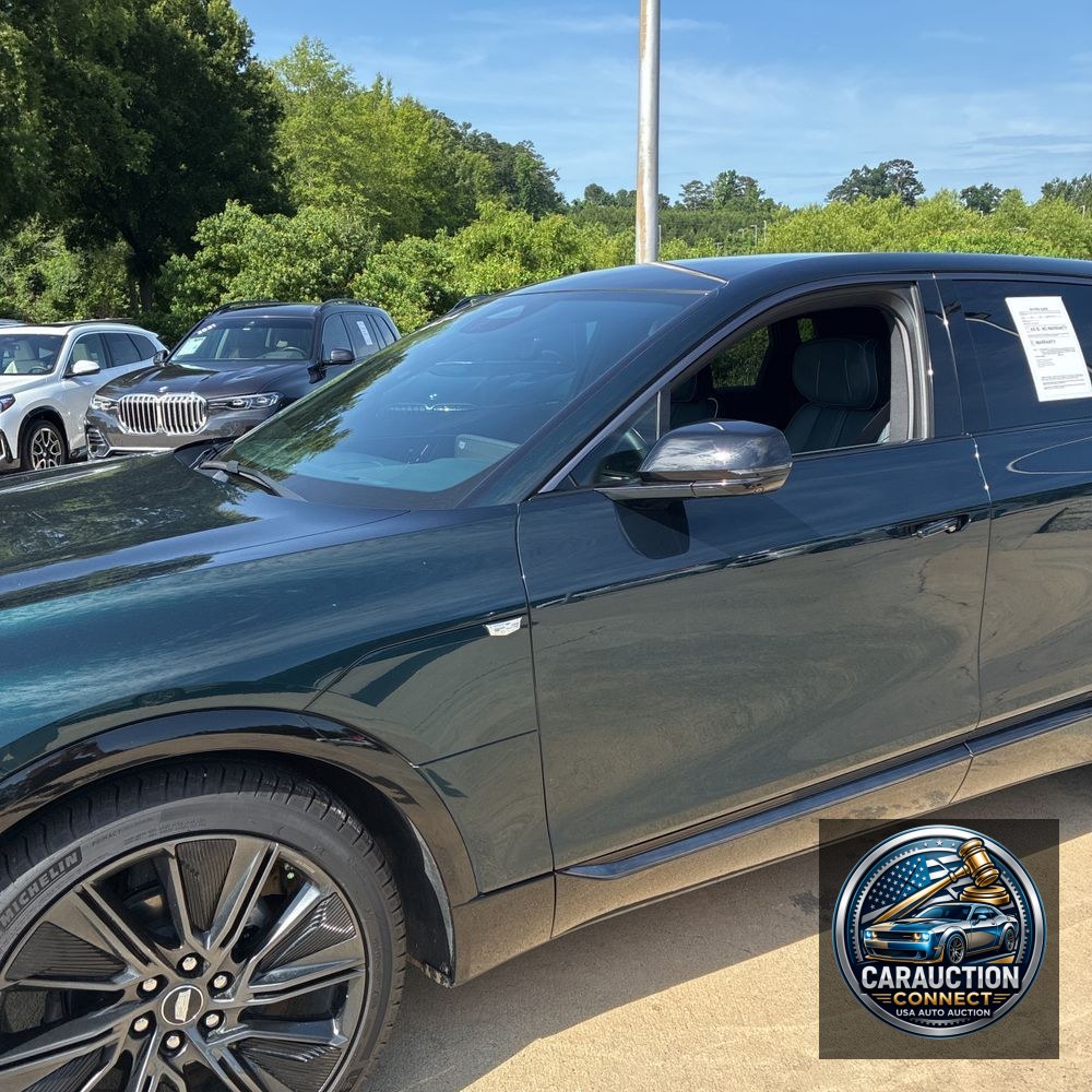 2024 Cadillac LYRIQ Sport 3