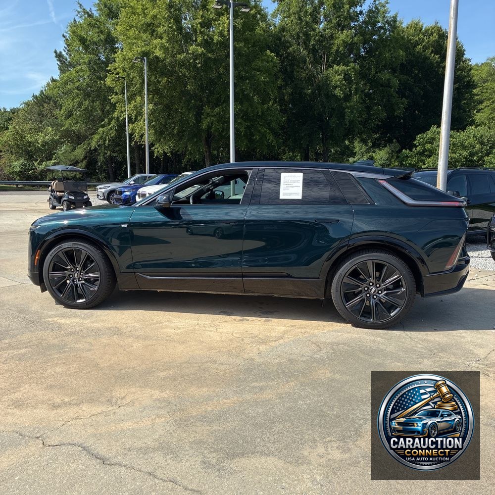 2024 Cadillac LYRIQ Sport 3