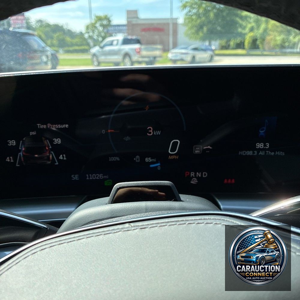 2024 Cadillac LYRIQ Sport 3