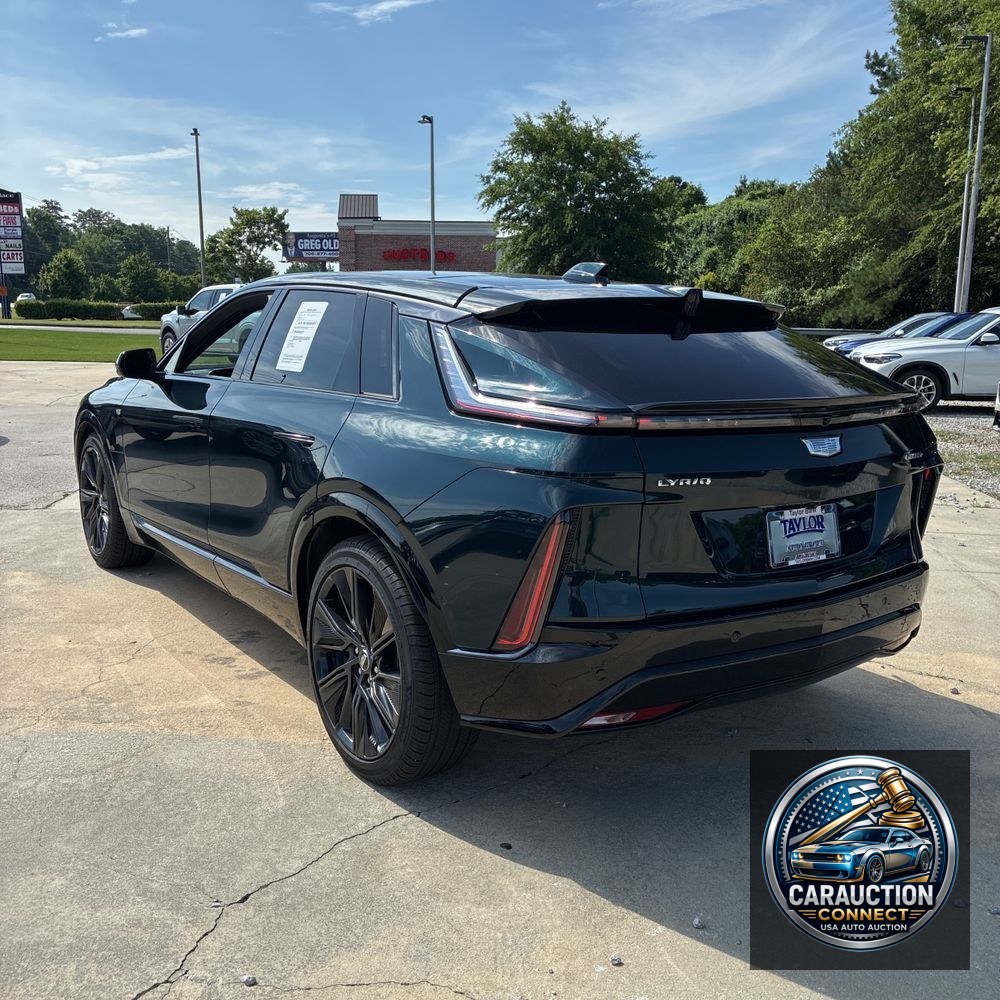 2024 Cadillac LYRIQ Sport 3