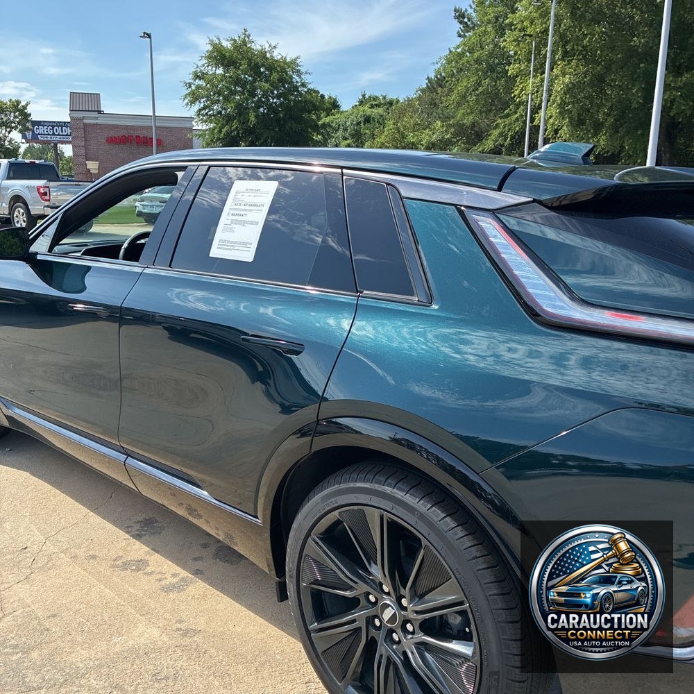 2024 Cadillac LYRIQ Sport 3