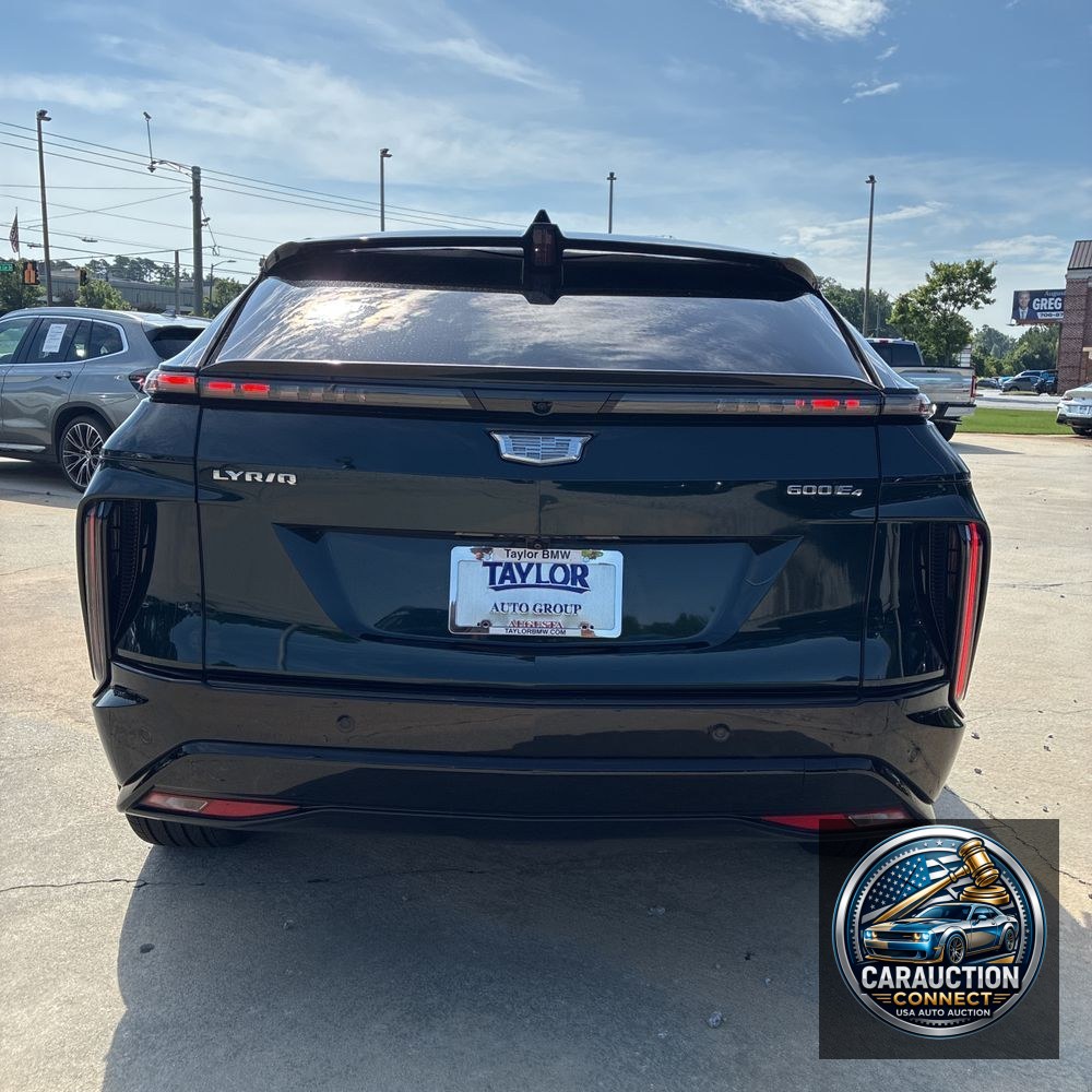 2024 Cadillac LYRIQ Sport 3