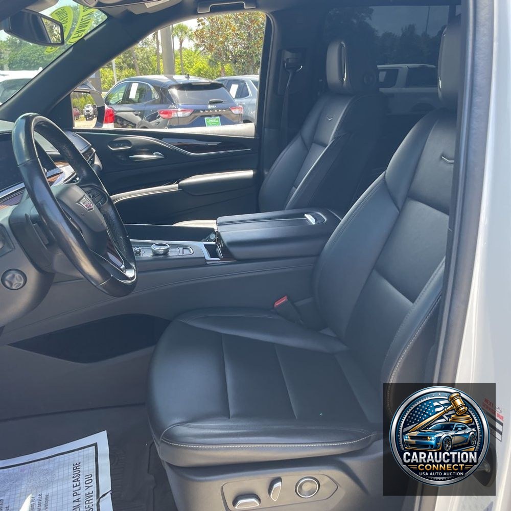 2022 Cadillac Escalade ESV Luxury