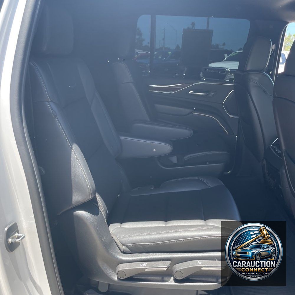 2022 Cadillac Escalade ESV Luxury