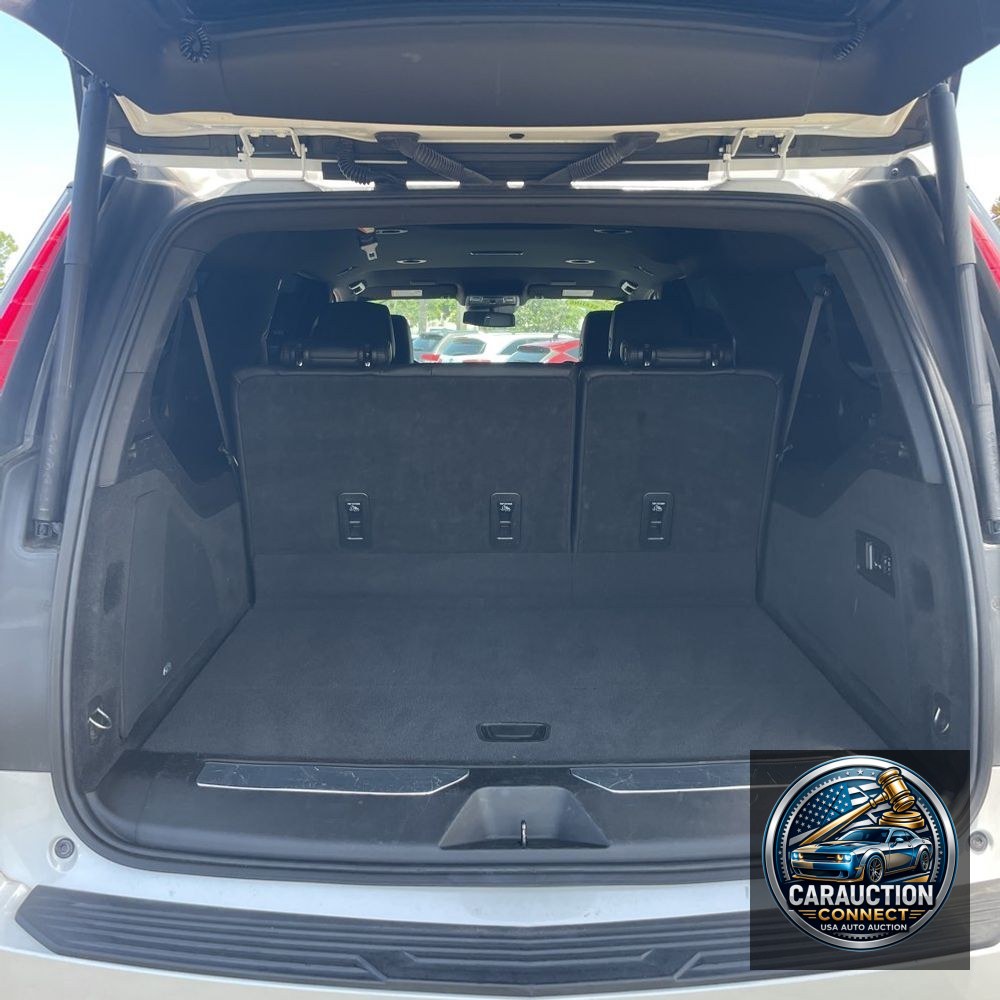 2022 Cadillac Escalade ESV Luxury