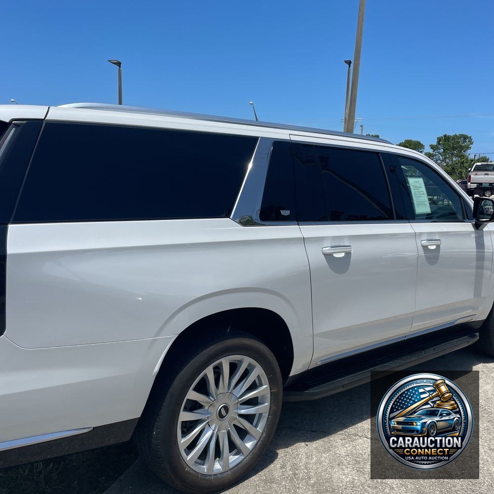 2022 Cadillac Escalade ESV Luxury