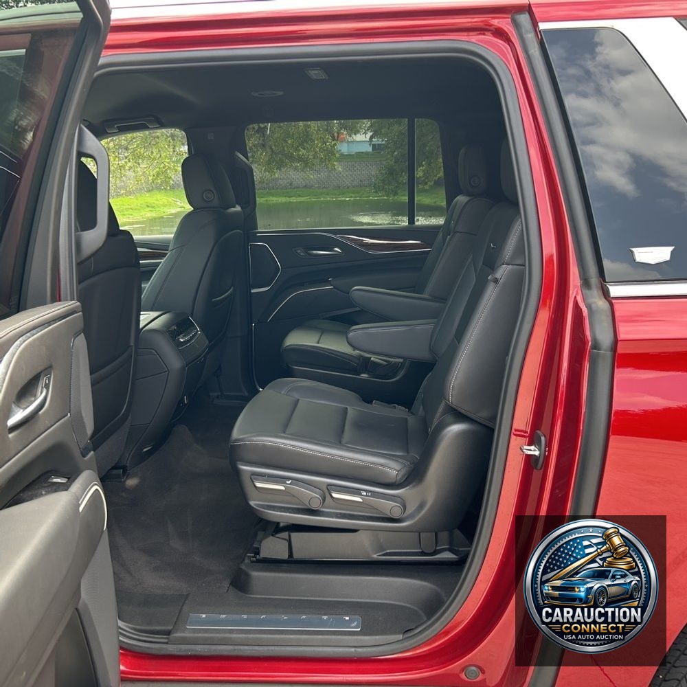 2024 Cadillac Escalade ESV Luxury
