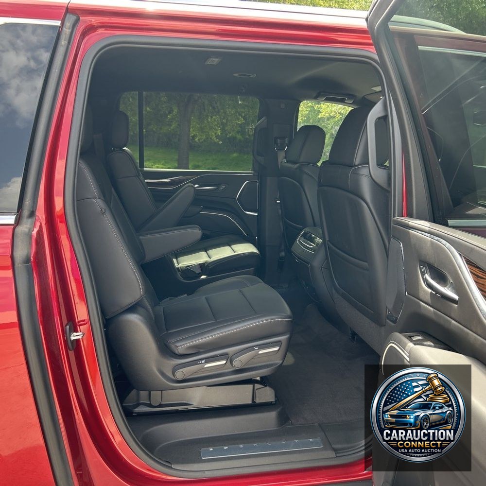 2024 Cadillac Escalade ESV Luxury
