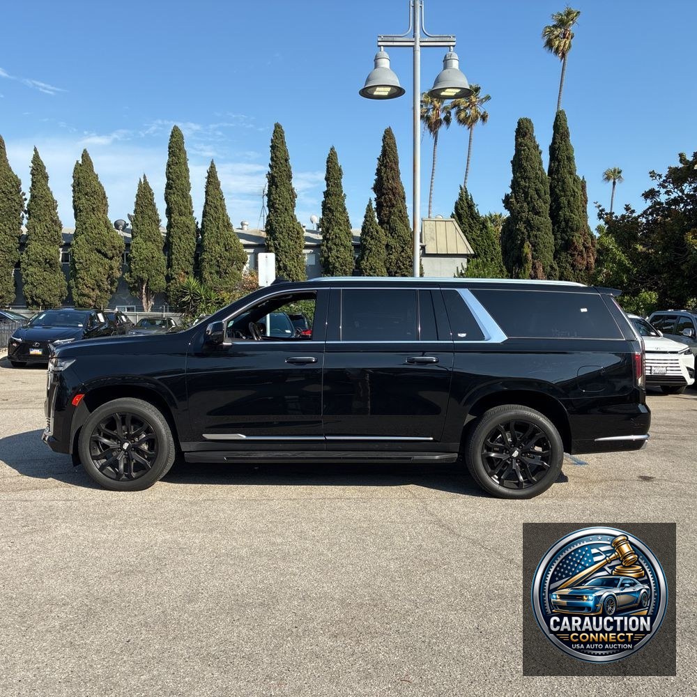 2023 Cadillac Escalade ESV Luxury