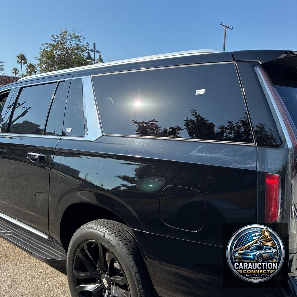 2023 Cadillac Escalade ESV Luxury