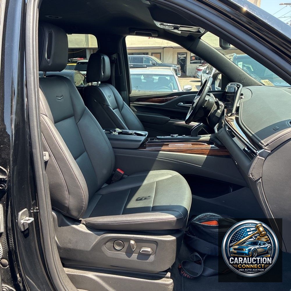 2023 Cadillac Escalade ESV Luxury