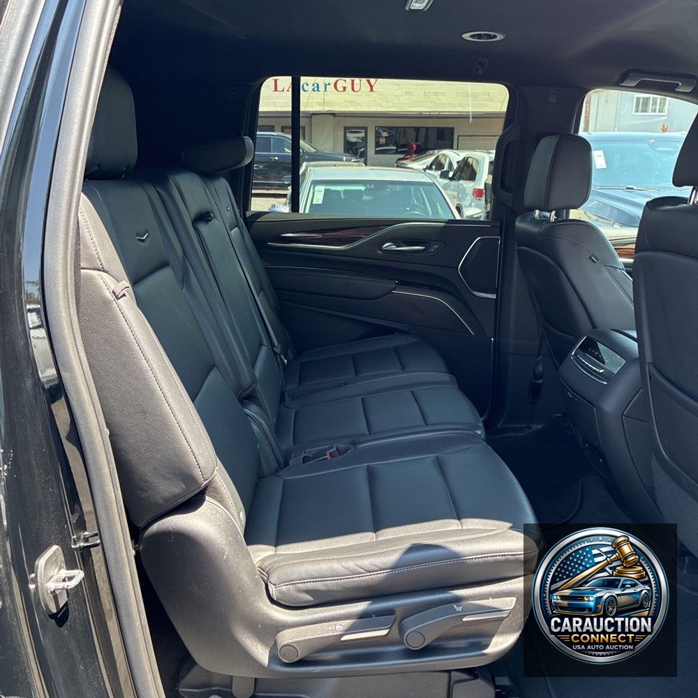2023 Cadillac Escalade ESV Luxury