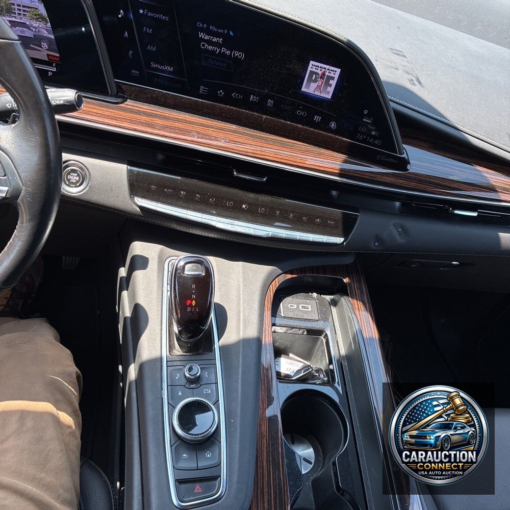 2023 Cadillac Escalade ESV Luxury