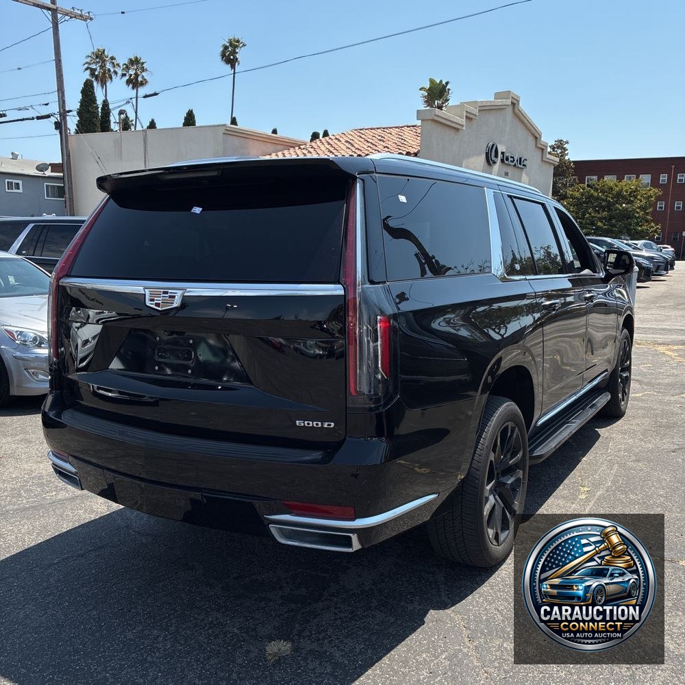2023 Cadillac Escalade ESV Luxury
