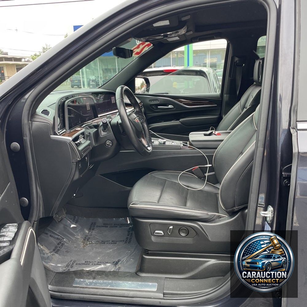 2023 Cadillac Escalade ESV Premium Luxury