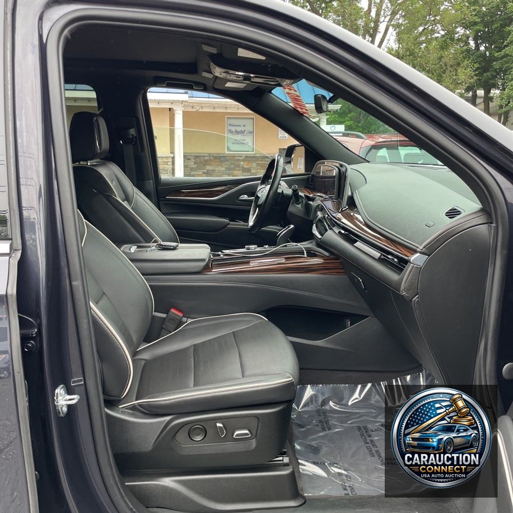 2023 Cadillac Escalade ESV Premium Luxury