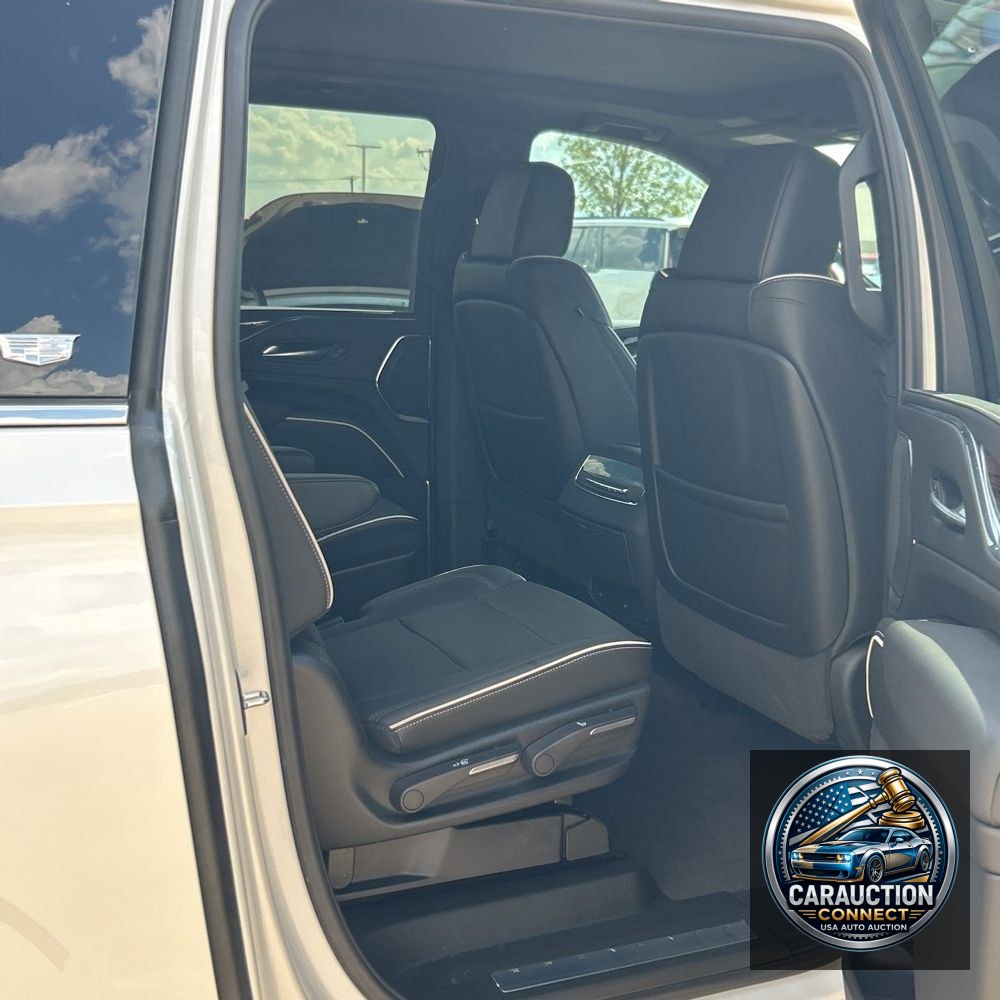 2024 Cadillac Escalade ESV Premium Luxury